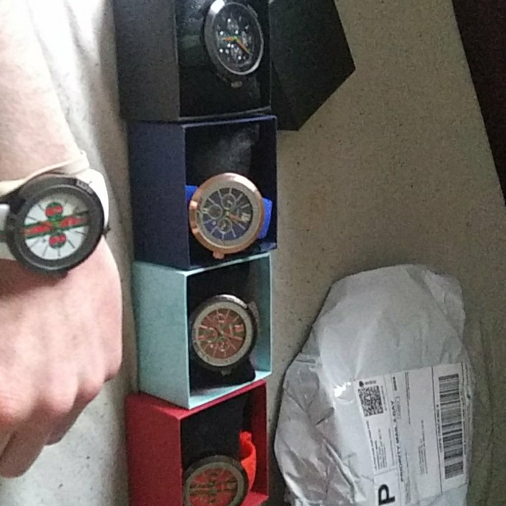 I am selling brand new Gucci watchches